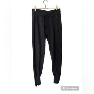 🔥EUC Lululemon Sweat Joggers Gray